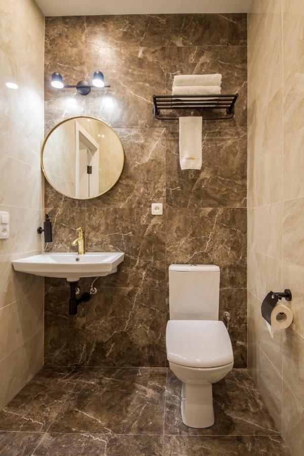Apartments On Antonovycha Kiev Ngoại thất bức ảnh